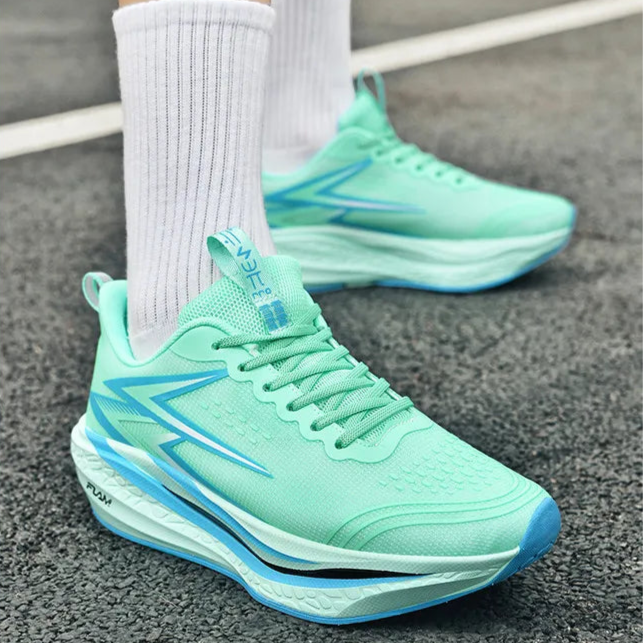 STRAVIX CarbonStrike Pro – Unleash Your Marathon Power