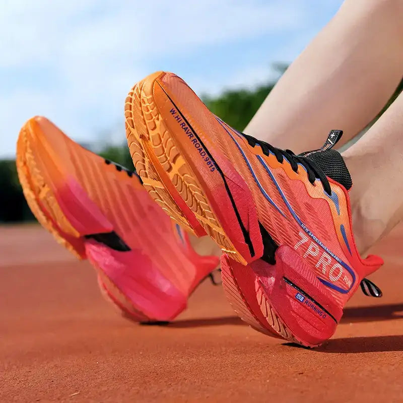 New Men's Carbon Plate Sneakers Outdoor Soft Sole Mesh Sports Shoes Running Shoes Light Anti-Slip Casual Couple Tennis Shoes